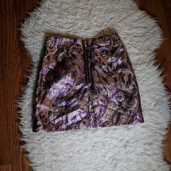 H&M Size 2 Skirt - Picture 2 of 3
